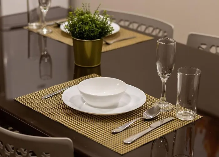 202 Walk The Center 1bdrm 2bath Ac *