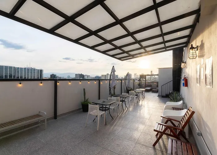 Apartment 202 Walk The Center 1bdrm 2bath Ac